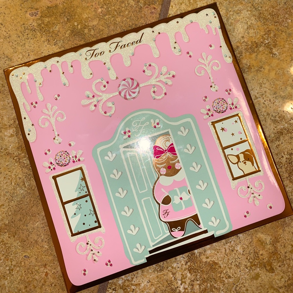 Too faced Christmas cookie house party eyeshadow